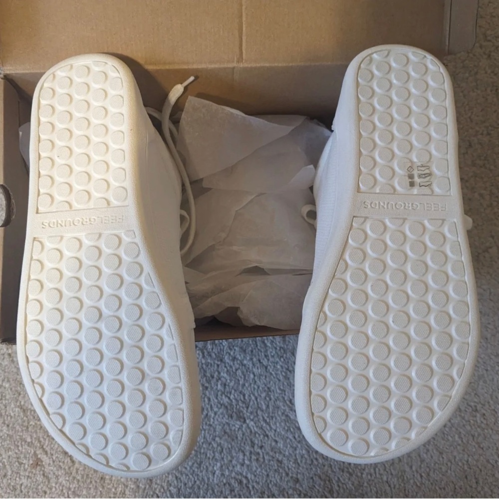 Rare Discontinued Colorway Feelgrounds Highrise All White Knit - Picture 4 of 5